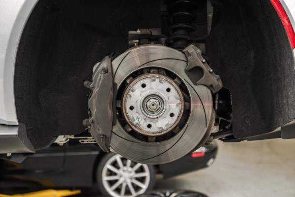 Different Types Of Brake Fluid & Which One Is Best For Your Car | EAS Tire & Auto
